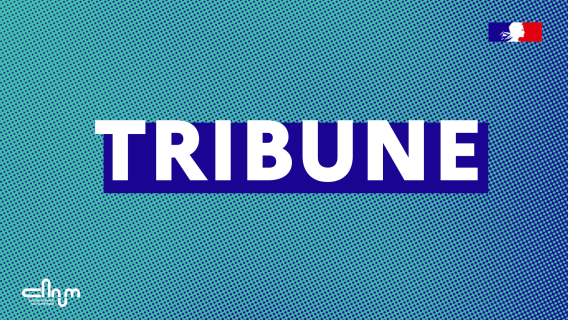 Visuel tribune (avec une trame bleue en fond)